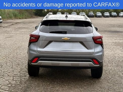 Certified 2024 Chevrolet Trax LT w/ LT Convenience Package FWD image 6
