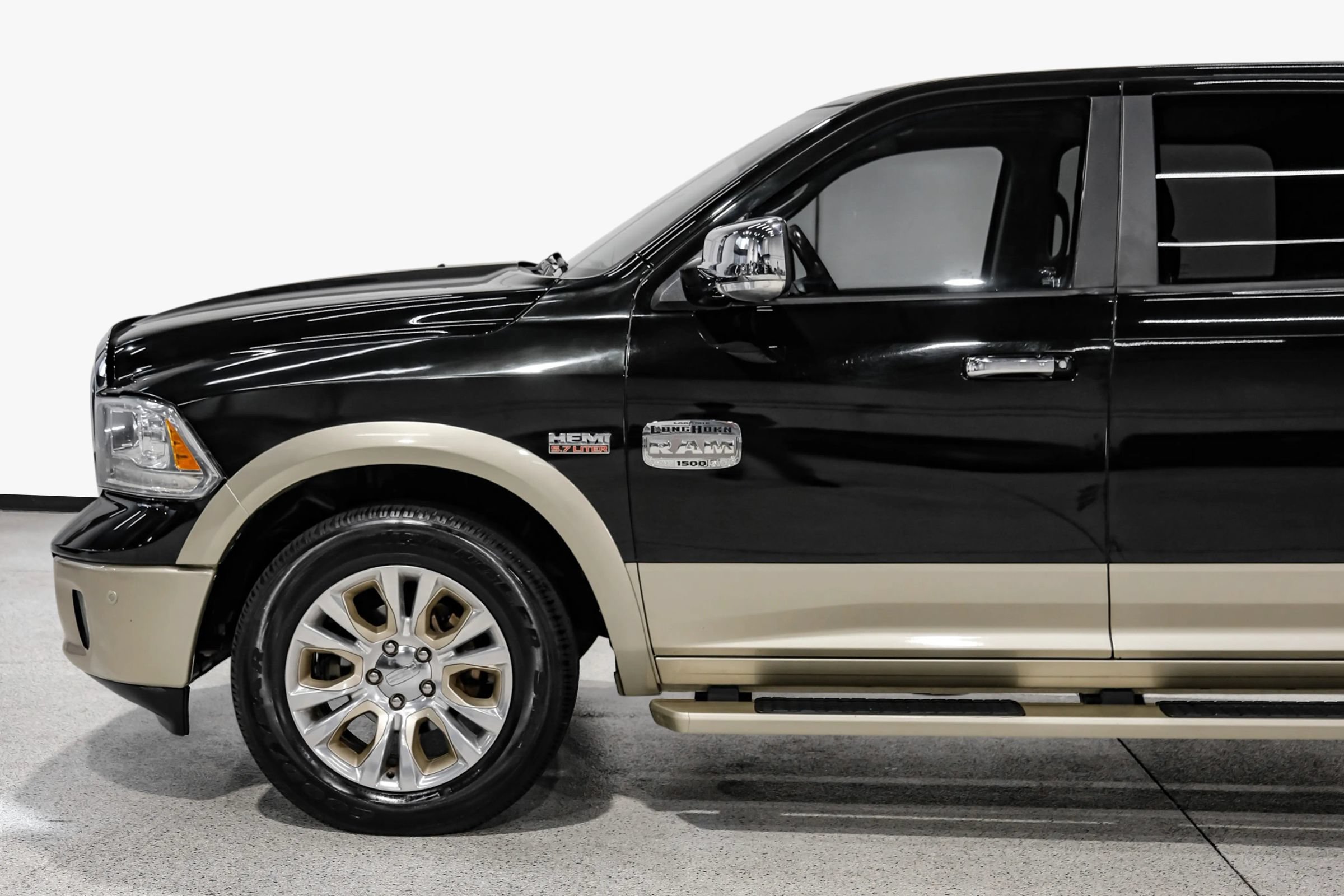 Used 2016 RAM 1500 Laramie Longhorn w/ Convenience Group AWD/4WD image 10