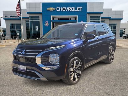Used 2025 Mitsubishi Outlander SE