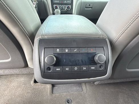Used 2016 Chevrolet Traverse LTZ AWD/4WD image 29