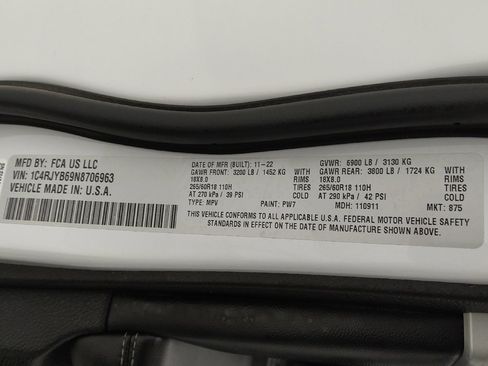 Used 2022 Jeep Grand Cherokee Limited 4xe w/ Luxury Tech Group II AWD/4WD image 33