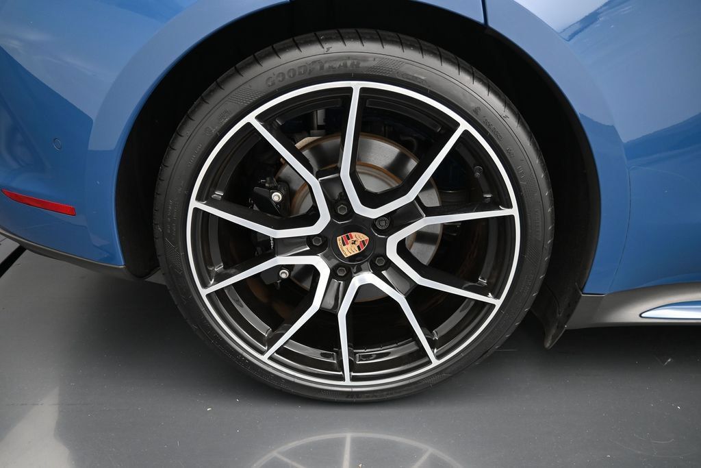 Certified 2025 Porsche Taycan RWD image 9