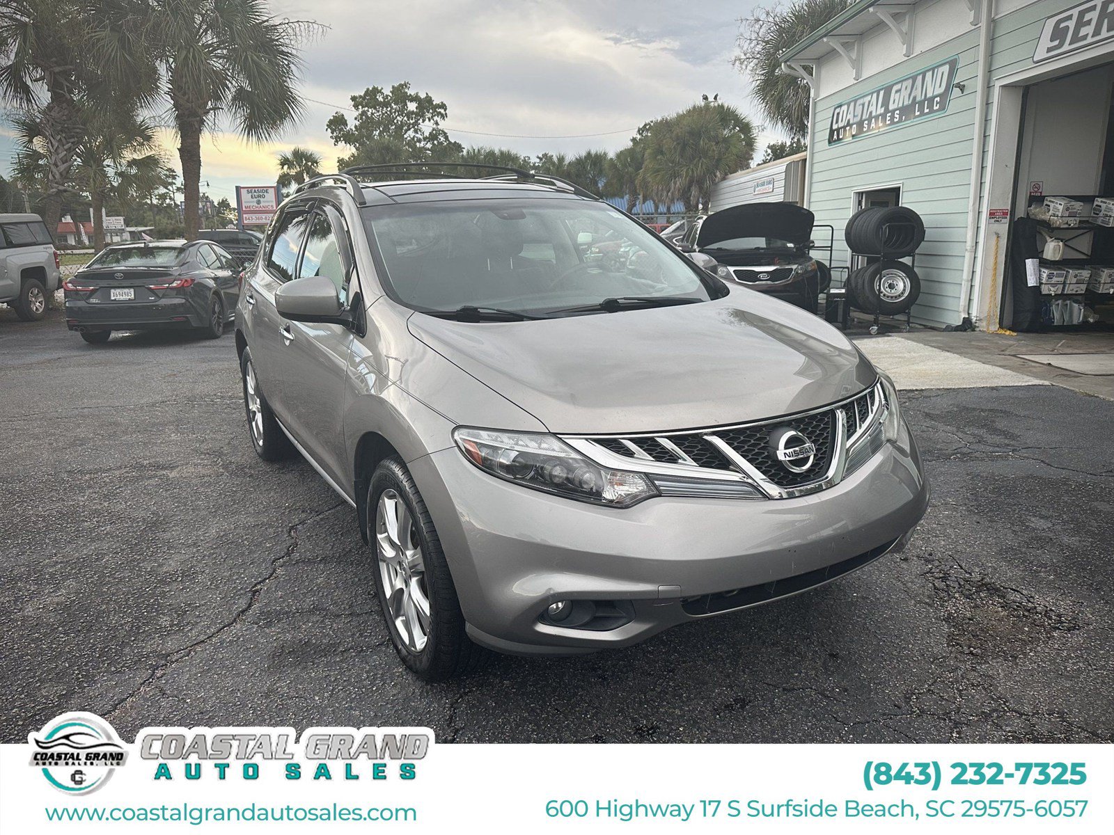Used 2012 Nissan Murano LE w/ Platinum Pkg FWD image 1