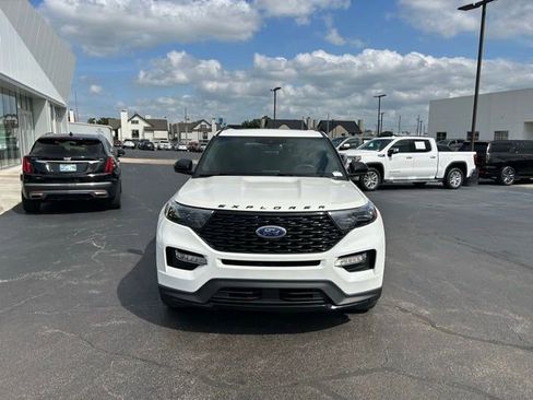 Used 2023 Ford Explorer ST-Line w/ Class IV Trailer Tow Package image 3