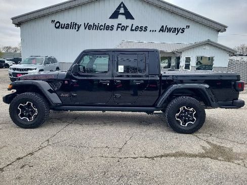 Used 2023 Jeep Gladiator Rubicon w/ Cold Weather Group AWD/4WD image 22