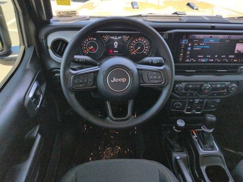 Used 2026 Jeep Gladiator Sport AWD/4WD image 16