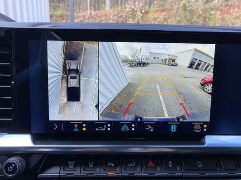 Used 2025 Chevrolet Silverado 2500 LTZ w/ LTZ Premium Package image 28