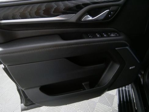 Used 2023 GMC Yukon XL Denali image 13