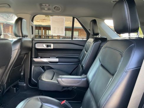 Certified 2024 Ford Explorer XLT w/ Equipment Group 202A AWD/4WD image 23