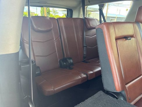 Used 2015 Cadillac Escalade ESV Luxury AWD/4WD image 15
