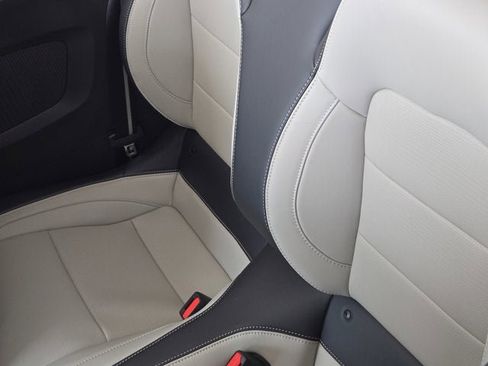 Used 2025 Ford Mustang GT Premium image 13