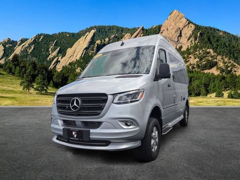 Used 2021 Mercedes-Benz Sprinter 2500 image 3