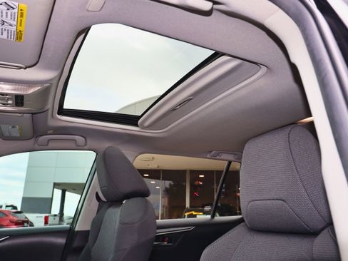 Used 2023 Toyota RAV4 XLE image 12