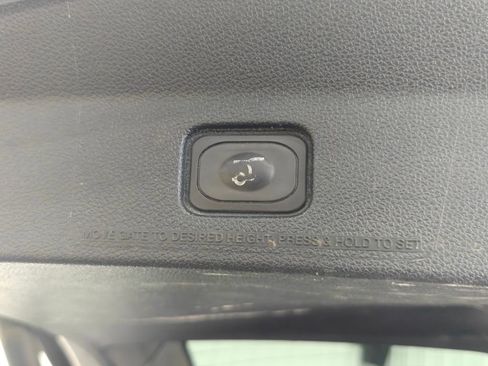 Used 2018 Ford Explorer Limited AWD/4WD image 40