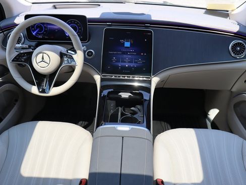Used 2023 Mercedes-Benz EQS 450+ 4MATIC SUV w/ Pinnacle Trim Package image 9