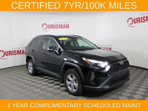 Used 2025 Toyota RAV4 XLE AWD/4WD image 11