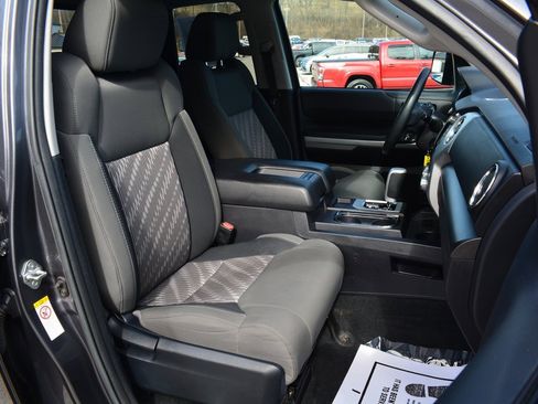 Used 2018 Toyota Tundra SR5 w/ TRD Off Road Package image 18