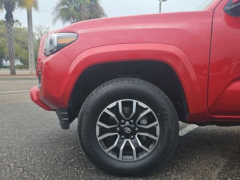 Used 2022 Toyota Tacoma TRD Sport image 19