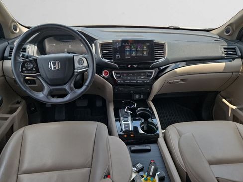 Used 2020 Honda Pilot Touring image 10