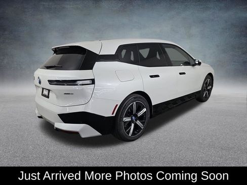 Used 2023 BMW iX xDrive50 w/ Premium Package AWD/4WD image 3