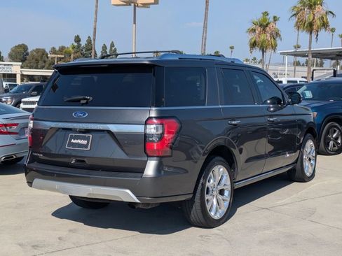 Used 2018 Ford Expedition Platinum RWD image 5