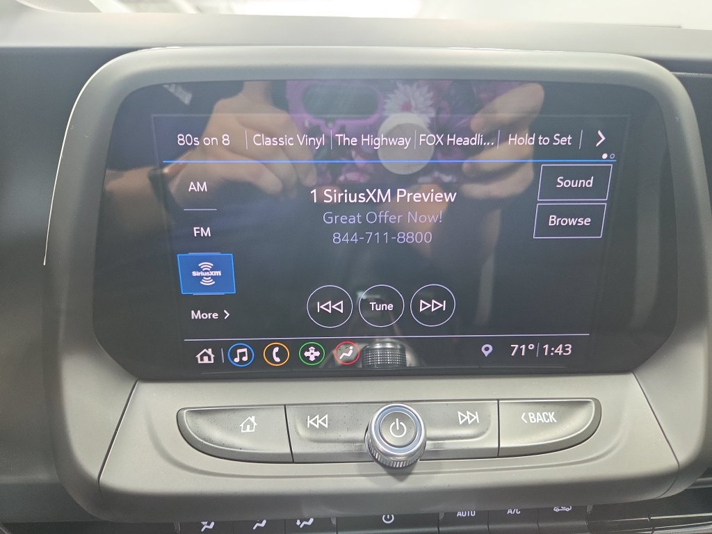 Used 2019 Chevrolet Camaro LT w/ Technology Package RWD image 5