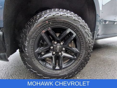 Used 2019 Chevrolet Silverado 1500 Custom Trail Boss w/ Custom Convenience Package AWD/4WD image 33