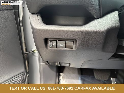 Used 2025 Toyota RAV4 XLE AWD/4WD image 16