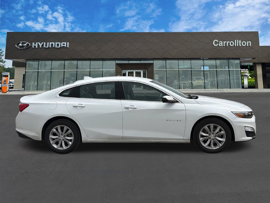 Used 2025 Chevrolet Malibu LT FWD image 4