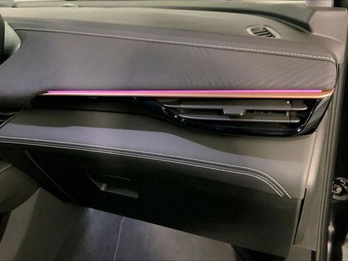 Used 2025 Buick Envision Sport Touring image 16