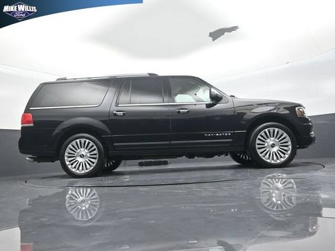 Used 2017 Lincoln Navigator L Reserve AWD/4WD image 24