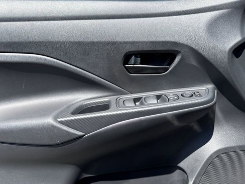 Used 2025 Nissan Versa S w/ S Plus Package image 12