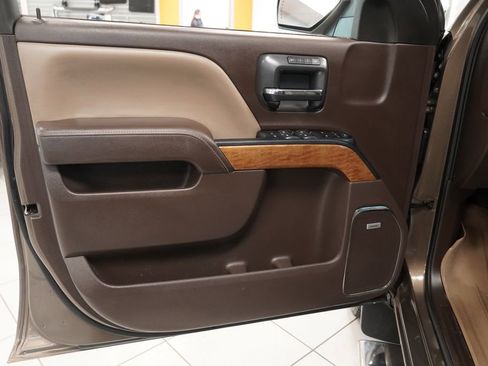 Used 2014 Chevrolet Silverado 1500 LTZ AWD/4WD image 16