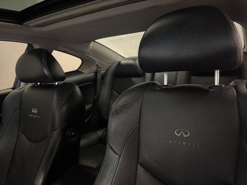 Used 2013 INFINITI G37 Journey w/ Premium Pkg image 9