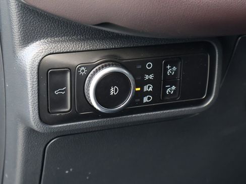 Used 2025 Ford Explorer Platinum w/ LUX Leather Package image 25