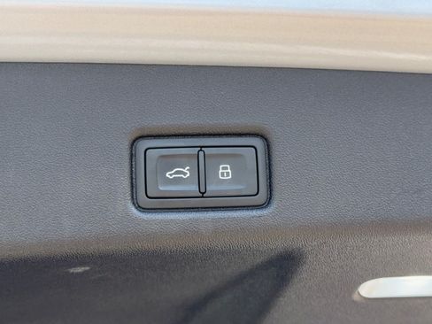 Used 2025 Audi Q5 Premium Plus w/ Premium Plus AWD/4WD image 28