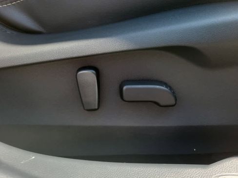 Used 2020 Subaru Outback Limited image 28