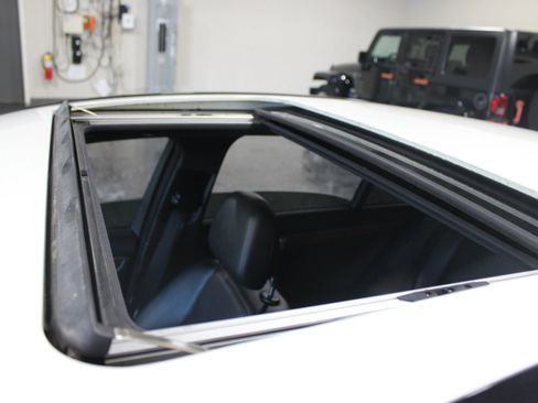 Used 2012 Mercedes-Benz C 250 C 250 Sport Sedan 4D image 20