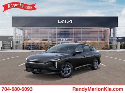 New 2025 Kia K4 LXS