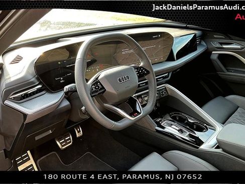 New 2025 Audi SQ5 Premium Plus image 6