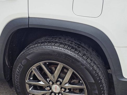 Used 2017 GMC Acadia SLT AWD/4WD image 5