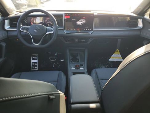 New 2026 Volkswagen Tiguan SE R-Line FWD image 13