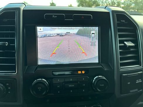 Used 2019 Ford F250 XLT w/ XLT Premium Package AWD/4WD image 25
