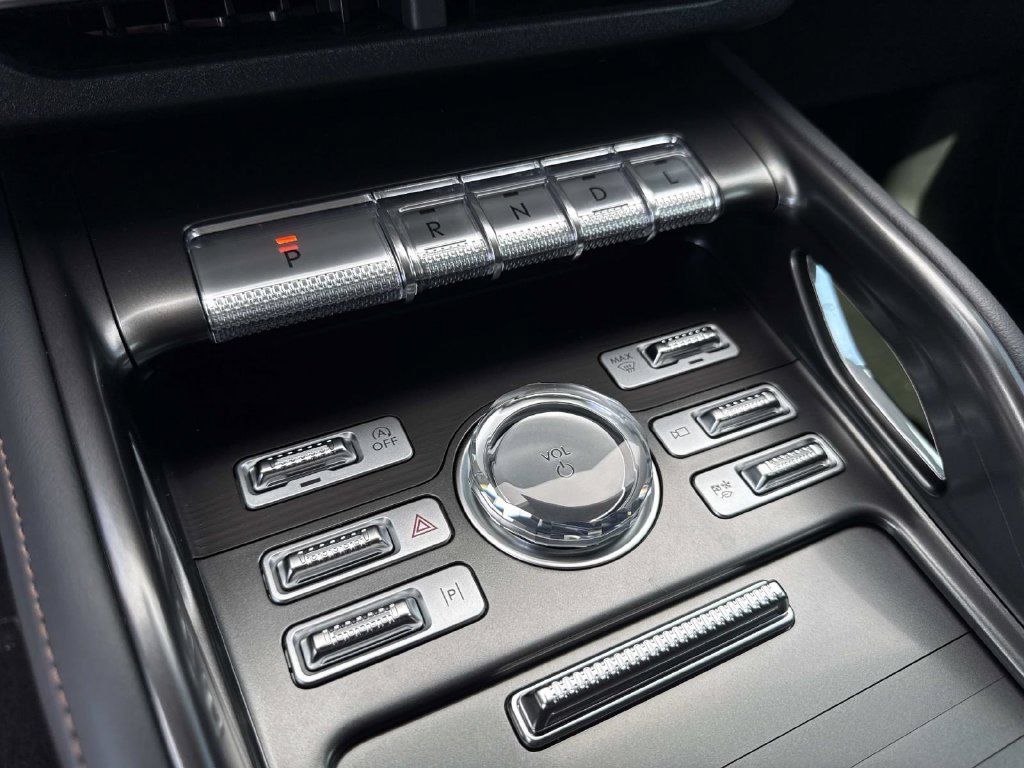 New 2026 Lincoln Nautilus Reserve AWD/4WD image 29