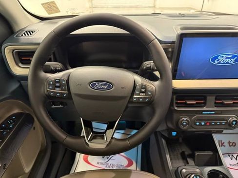 New 2025 Ford Maverick Lariat w/ 4K Tow Package image 17