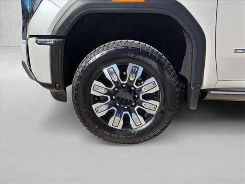Used 2024 GMC Sierra 3500 Denali w/ Denali Reserve Package image 24