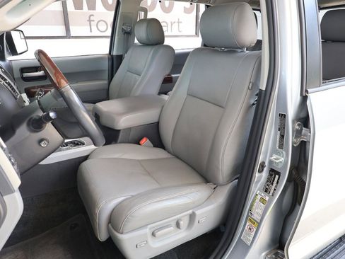 Used 2016 Toyota Sequoia Platinum RWD image 14