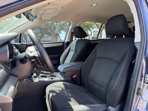Used 2018 Subaru Outback 2.5i Premium AWD/4WD image 7