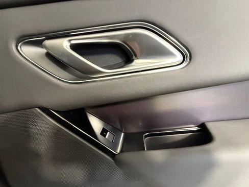 New 2026 Land Rover Range Rover Velar Dynamic SE image 29