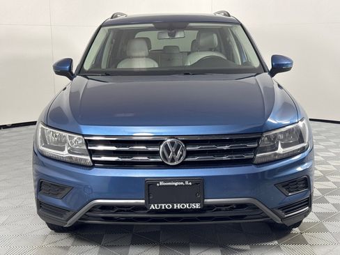 Used 2020 Volkswagen Tiguan SE w/ Panoramic Sunroof Package image 12